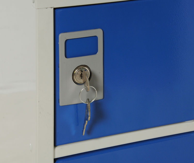 Express Personal Effects Lockers